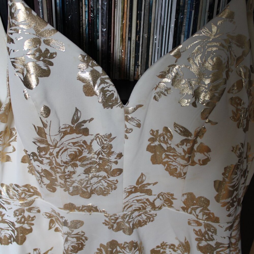 Gold Roses Dress - Picture 2 of 4